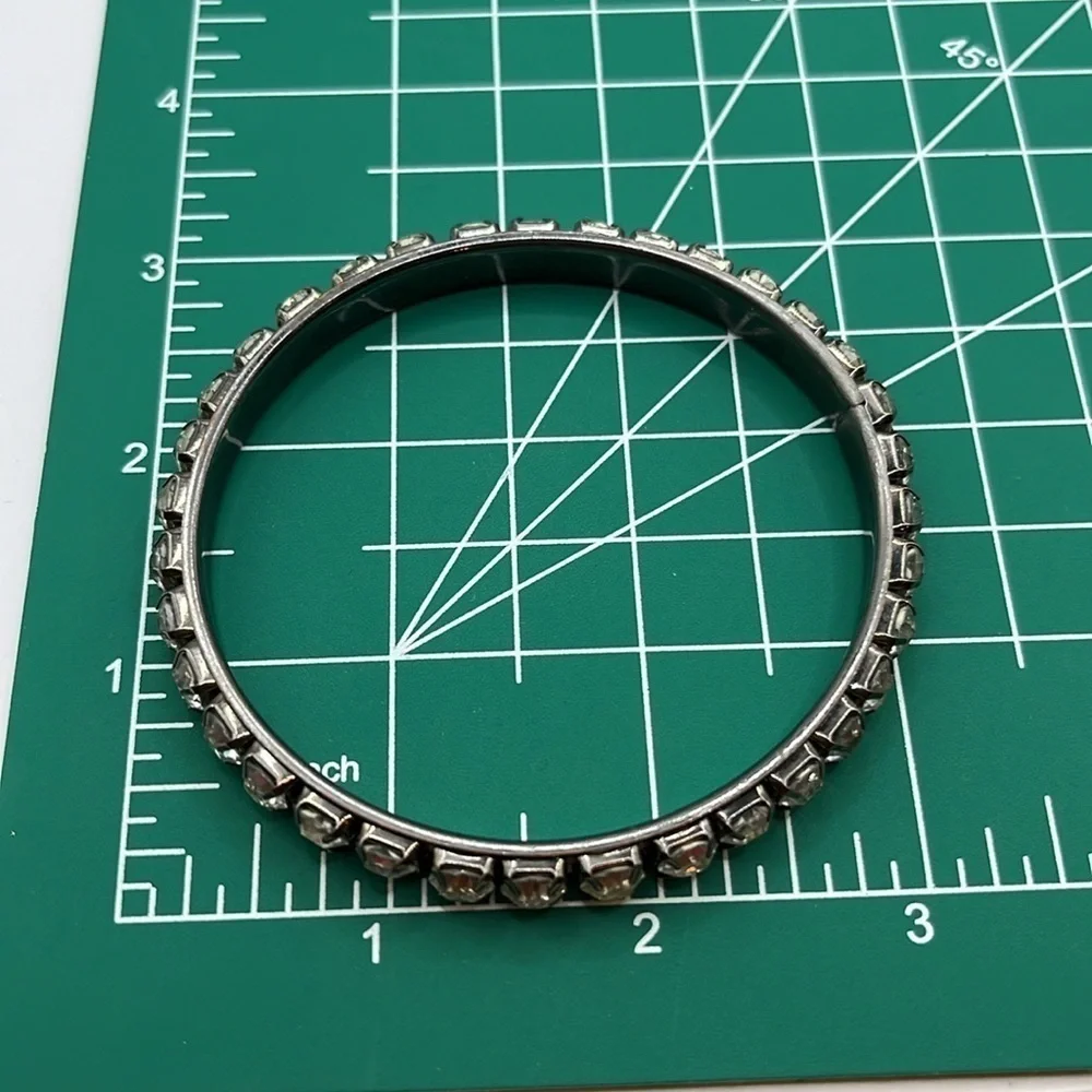 Bracelet Lot 24 Bracelet Faux Pearl Rhinestones Black and Silver Tone Bangle